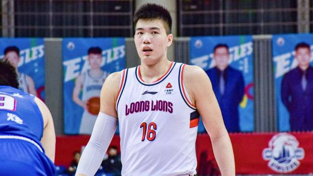 CBA动态：广州未注册郭艾伦，赵继伟送祝福，考辛斯出战超三