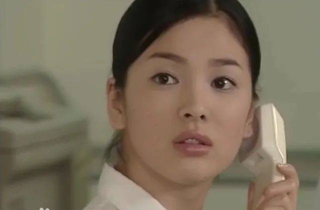 宋慧乔重回大荧幕状态好得出奇，从清纯美少女到知性御姐，一起看看她的演艺之路吧！