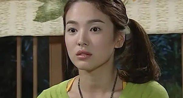 宋慧乔重回大荧幕状态好得出奇，从清纯美少女到知性御姐，一起看看她的演艺之路吧！