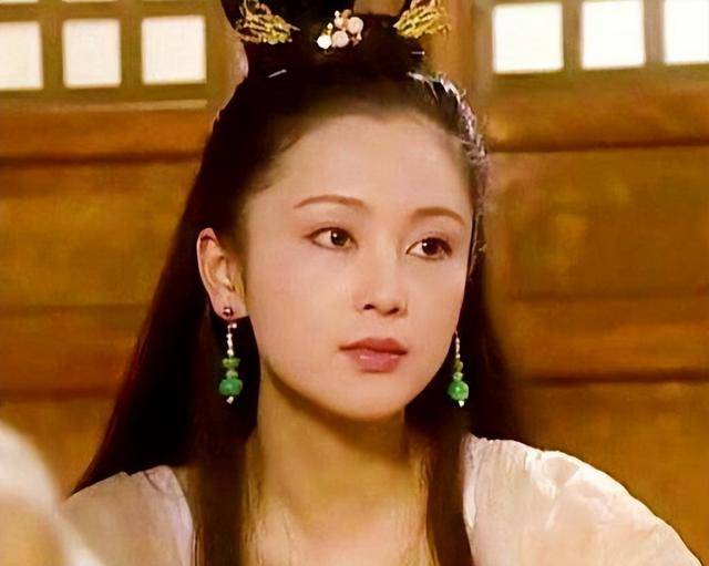 “大陆第一美人”两大名导为其沉迷，今55岁却像25岁的她经历了啥