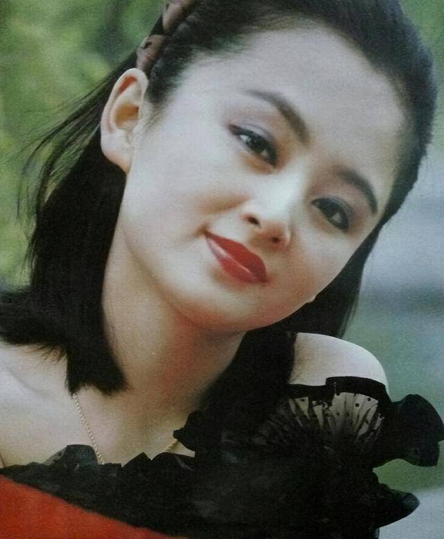 “大陆第一美人”两大名导为其沉迷，今55岁却像25岁的她经历了啥