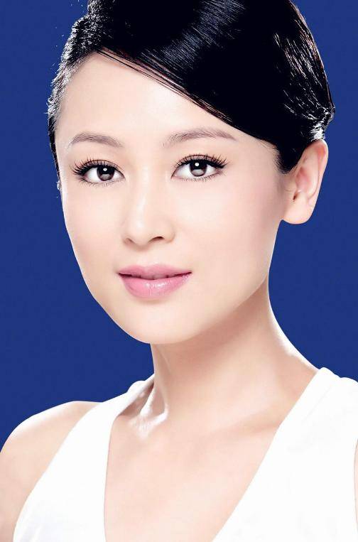“大陆第一美人”两大名导为其沉迷，今55岁却像25岁的她经历了啥