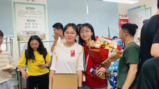 满分900分，四川一女生中考874分，本人回应：语文140分在意料之外