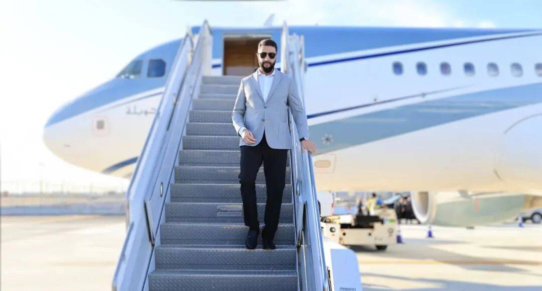 美国迎来一位最特殊客人，世界哭笑不得