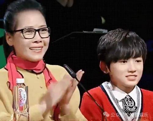 这场晚会台下简直是追星现场,名场面太多了吧?