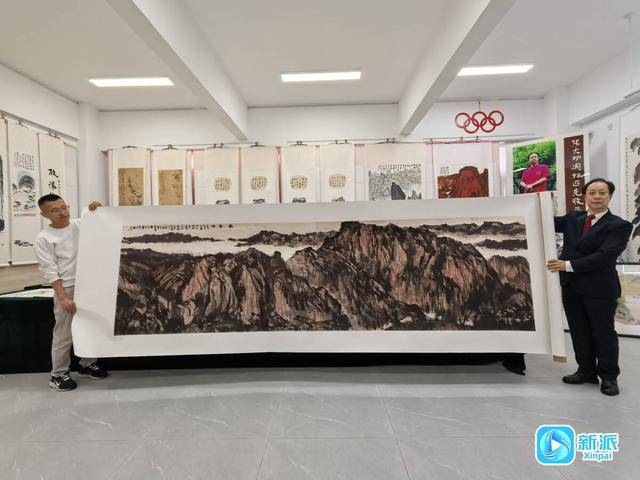 “花式”献祝福，潍坊各地喜迎国庆