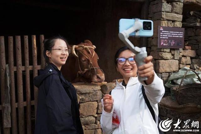 山东沂南：影视剧带火沂蒙山村红色游