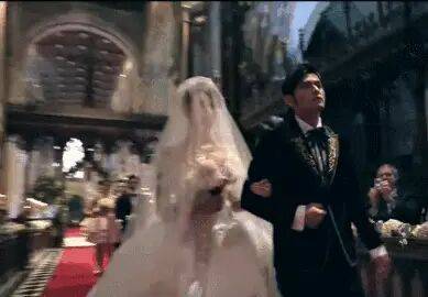 考古|昆凌现身暴瘦变化大！7年剖腹产下3娃，从“打工妹”到“天王嫂”，她的辛苦谁懂