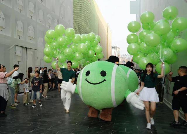 武汉这次有多火？一口气拿下3个全国前十！