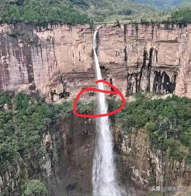 男大学生徒步南太行因拍照摔下瀑布身亡!户外游玩警惕出片“雷区”
