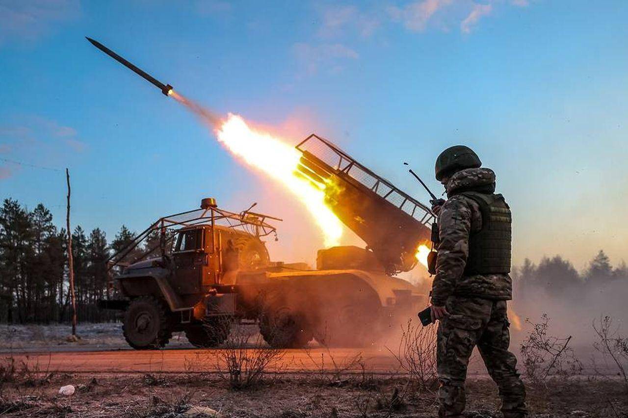 乌克兰人气炸了！2支乌特种兵红军城团灭，总司令调出最后预备队