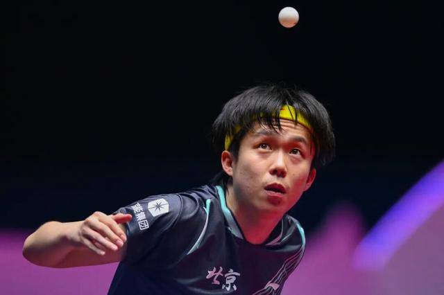 十五运会 | 乒乓球男单8强出炉，王楚钦将战林高远，樊振东对阵孙正