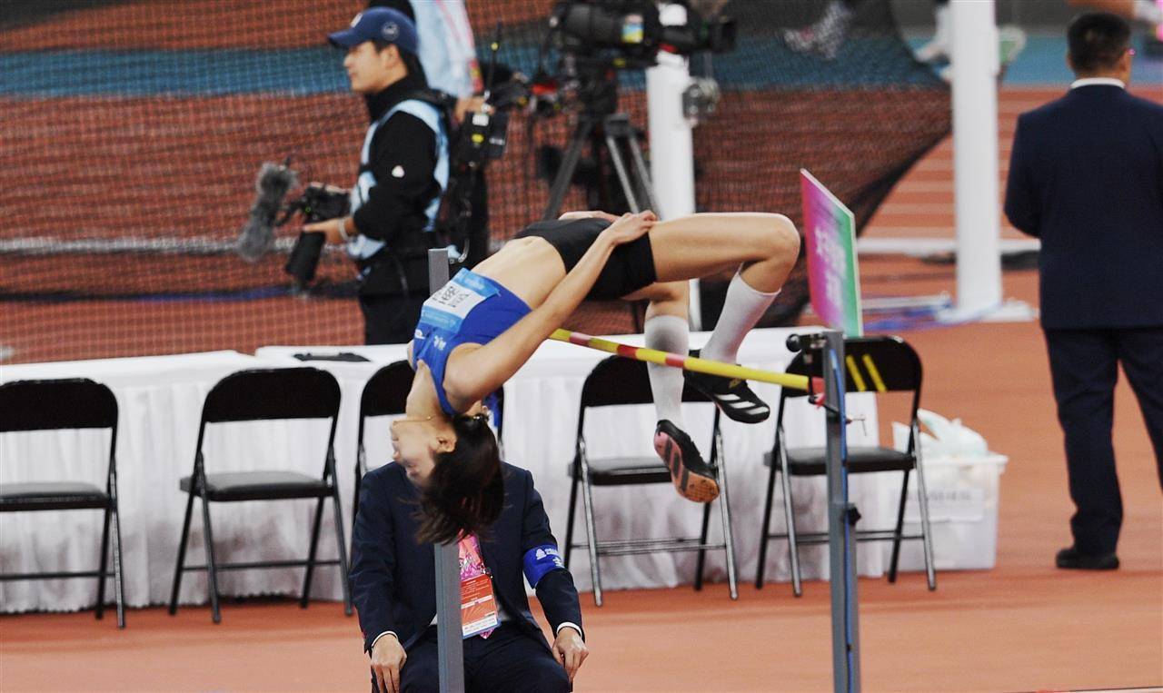 清华学霸,一跃登顶!湖北选手邵雨琪摘得全运会女子跳高金牌